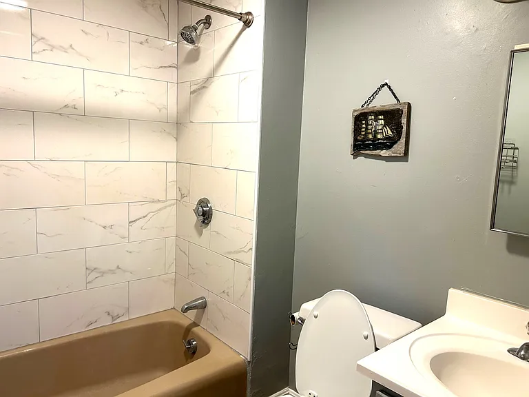 21-23 Weston St #1 — Photo 14
