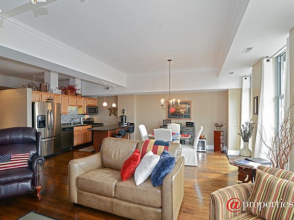 Kitchen / Living Room
