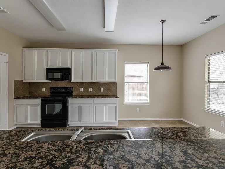 249 Niagara Falls Dr — Photo 22