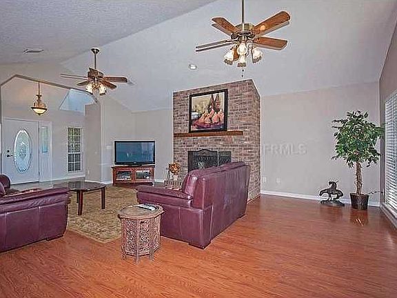 2nd image of 32945 Windy Oak St