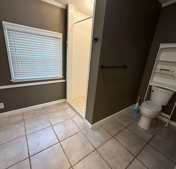 212 Thornton Ln — Photo 24