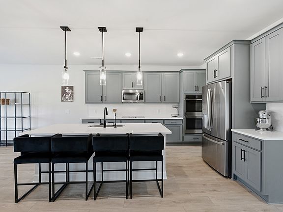3rd image of 124 Emeline Way