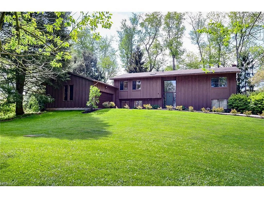 26 Waterside Dr photo 1