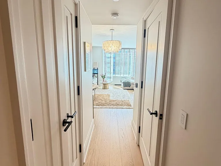 210 Warren St #10L — Photo 6