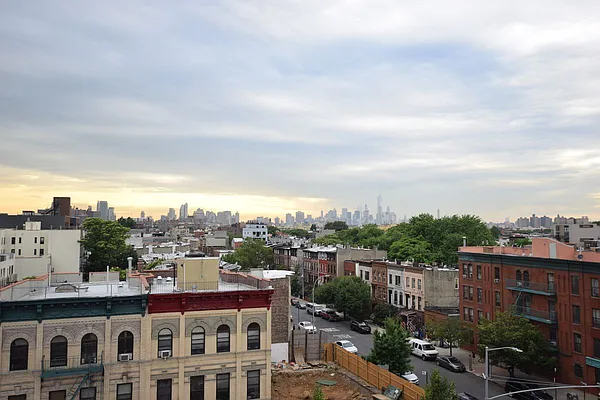 Rented by Blue Egg Realty Corp | media 52