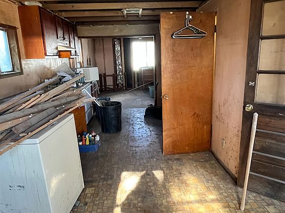 2nd image of 309 E 2nd St
