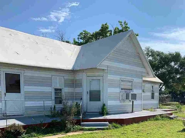 502 & 504 S Main St, Tonkawa, OK 74653