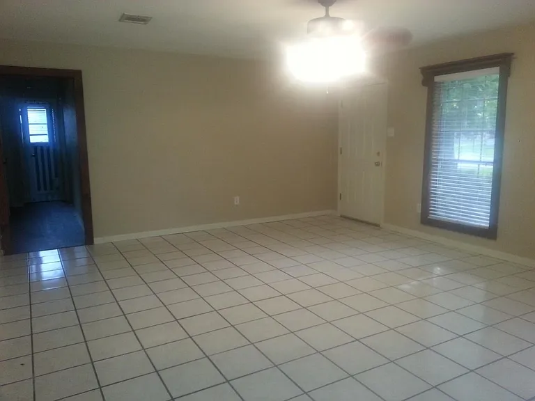 1318 Northview Ct — Photo 5