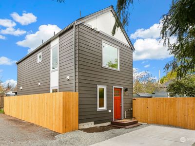 11217 Dayton Avenue N, Seattle, WA, 98133