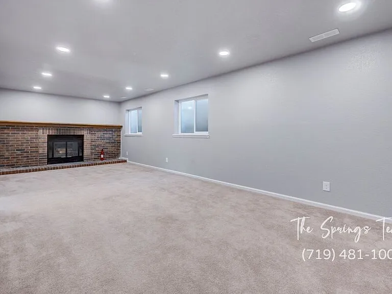 6460 Bugle Dr — Photo 35
