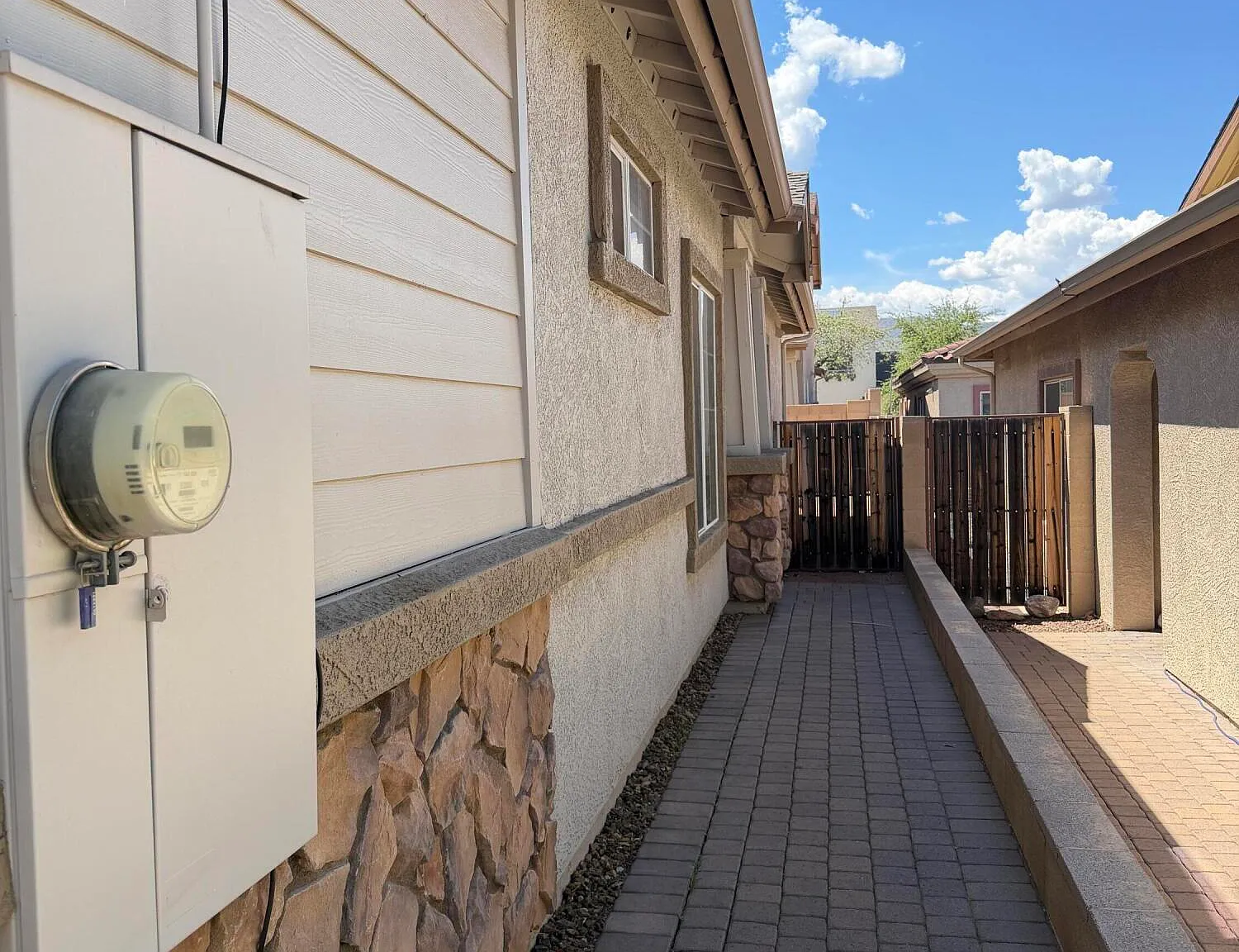2 bed, 2.0 bath, 1428 sqft, $1,850 — Photo 2