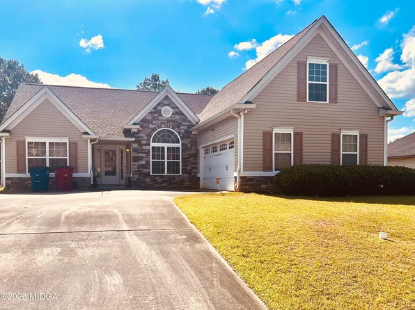 243 Heathwood Dr, Macon, GA 31206