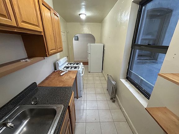 4th image of 4536 39th Pl APT 4J
