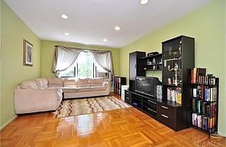 4th image of 620-640 W 239th St