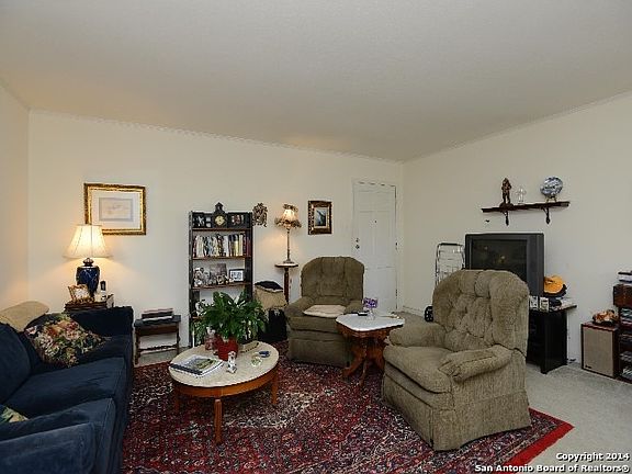 4th image of 8401 N NEW BRAUNFELS AVE #329