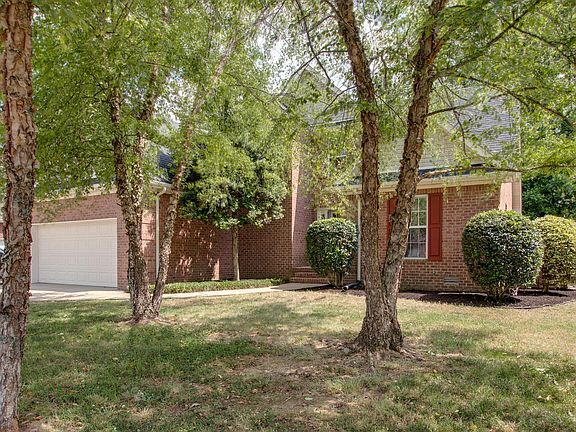 3rd image of 2323 Amber Glen Dr
