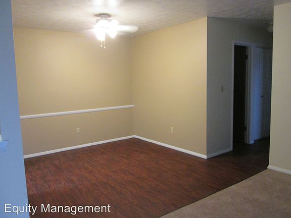 3rd image of 7125 Locust Ave APT 1