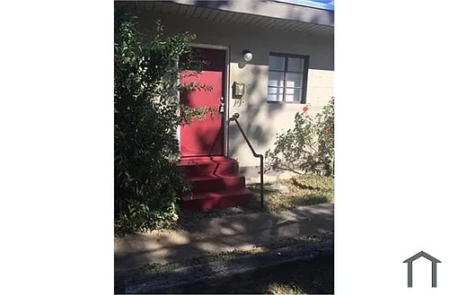 919 Minor St NE Photo 1