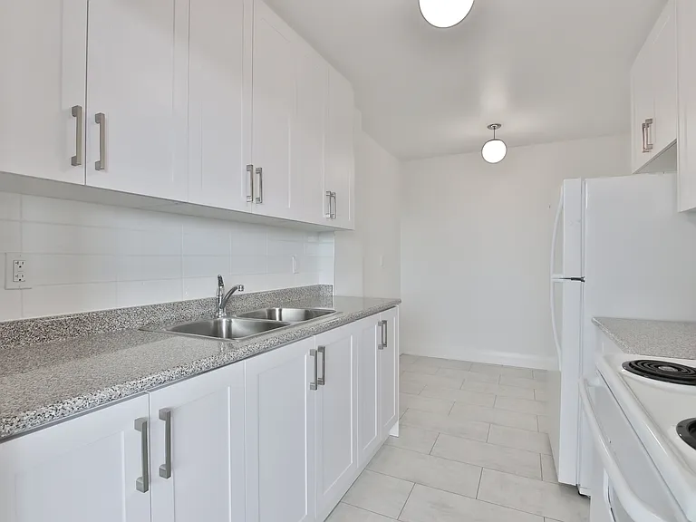 185 Shaughnessy Blvd #1409 — Photo 9