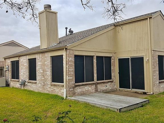 2nd image of 18503 Glen Briar Ln