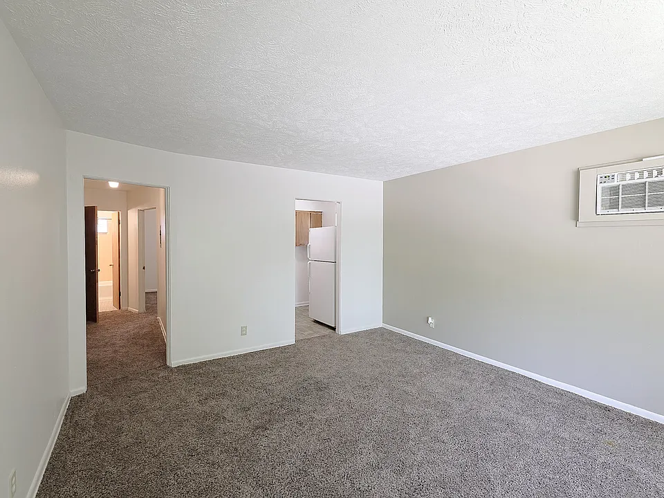 1637 Euclid Ave #4