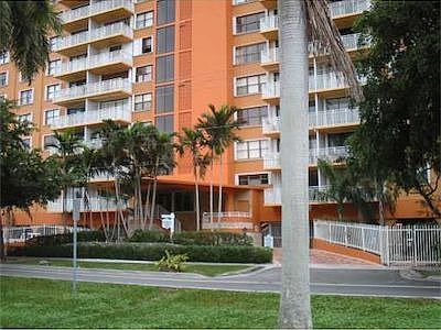 1st image of 2450 NE 135th St APT 904