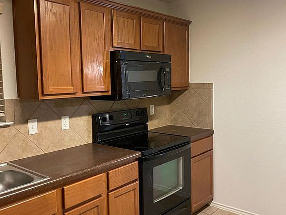 2nd image of 5321 Birmingham Cir
