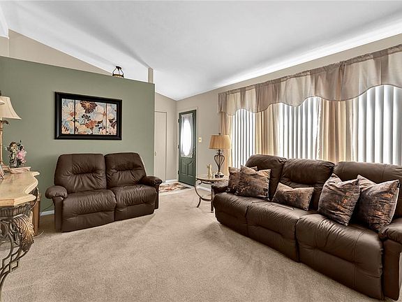 4th image of 122 Highland Dr