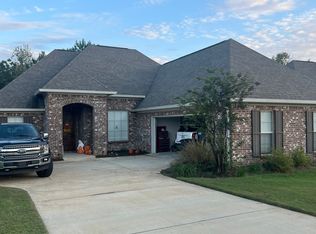 118 Woodscape Dr, Canton, MS 39046