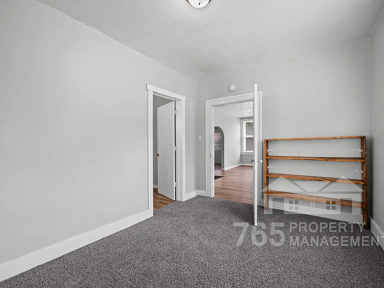 308 N 5th St — Photo 9
