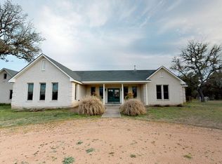 173 Agarita Ln, Fredericksburg, TX 78624