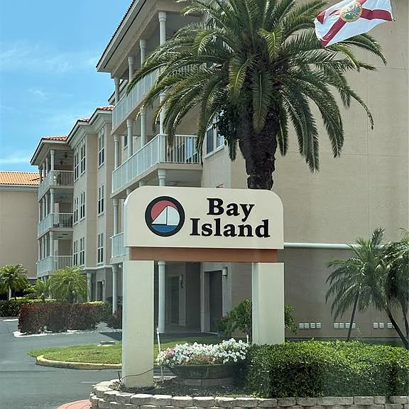 7645 Sun Island Dr S #101 — Photo 2