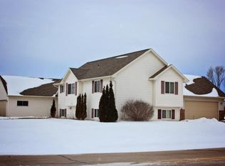 525 Steno Trl, Pulaski, WI 54162