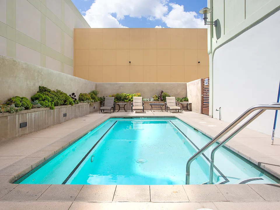 Heated Pool!