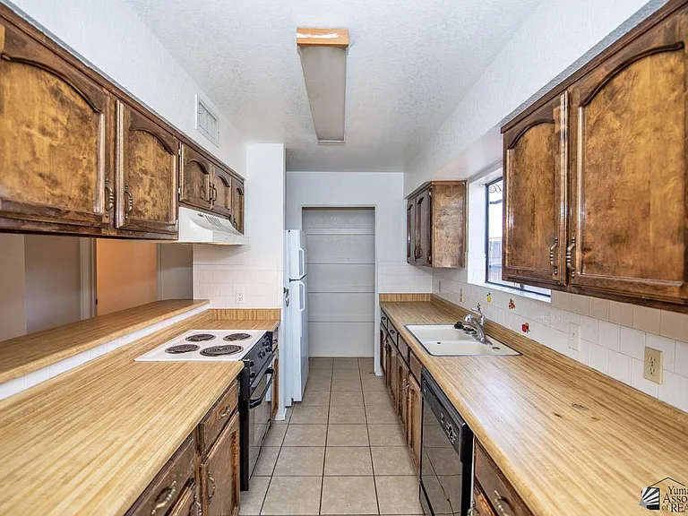 833 S Avenue A #32 — Photo 7