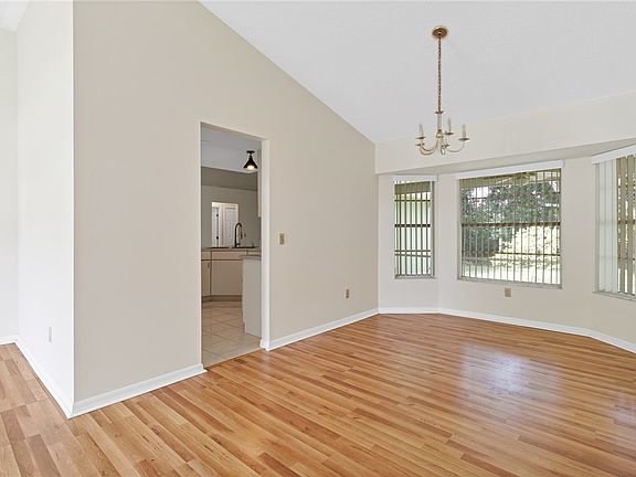 5th image of 5070 9th Ln