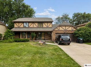 2205 S 152nd St, Omaha, NE 68144