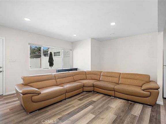 4th image of 614 N 4th St