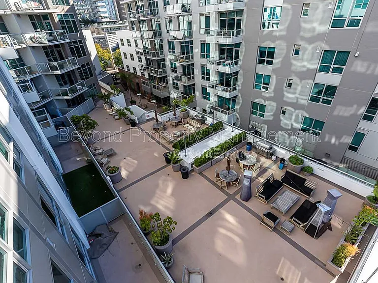 253 10th Ave #525 — Photo 18