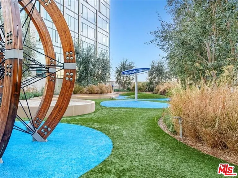 877 Francisco St #4202 — Photo 33