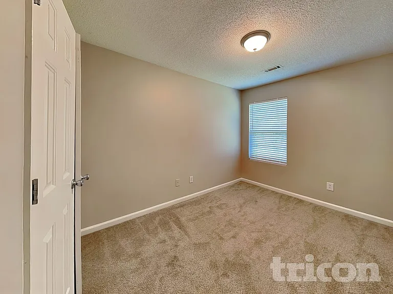 4872 Sierra Way — Photo 11