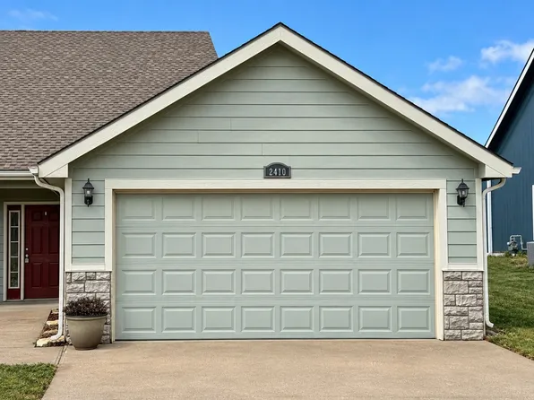 2410 Brooke Bnd, Junction City, KS 66441