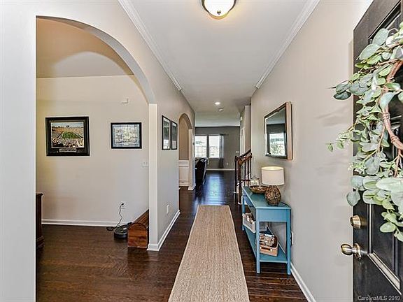 3rd image of 7116 Agnew Dr