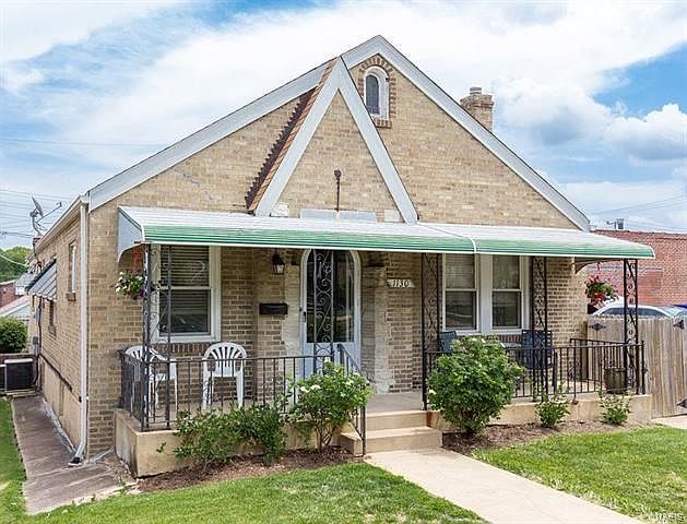 1st image of 1130 Art Hill Pl