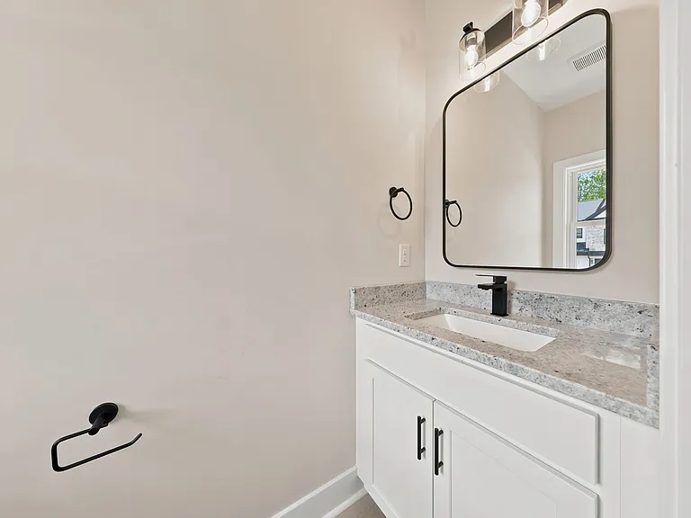 126 Luke Ct — Photo 7