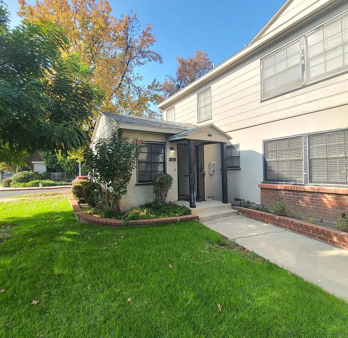 1 bed, 700 sqft, $1,999 — Photo 1