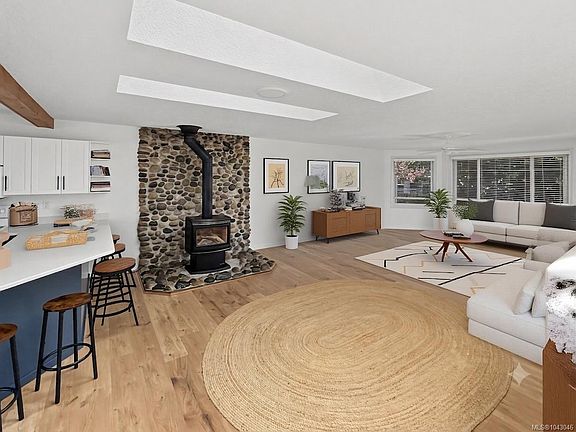 5th image of 151 Cooper Pl
