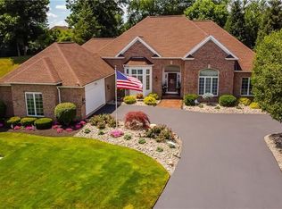 34 Mount Liberty Dr, Penfield, NY 14526