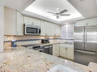 29 High Point Cir E APT 104, Naples, FL 34103