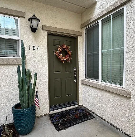 15423 Park Point Ave #106 — Photo 3